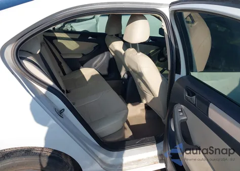 2011 Volkswagen Jetta 2.5L Se z USA, uszkodzony, nr VIN 3VWDX7AJ8BM394728